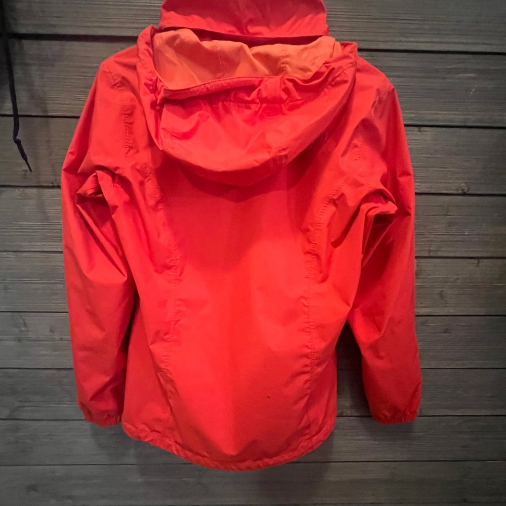 The North Face HyVent  Women's Packable Lightweight Rain Jacket - Picture 3 of 5